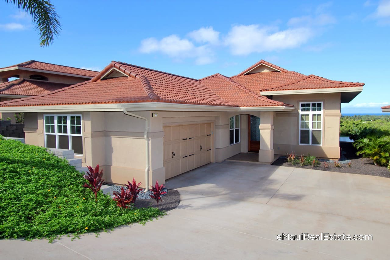 Model 100 at Hokulani Golf Villas. 2br/2ba single-level home with 1,898sqft of living area