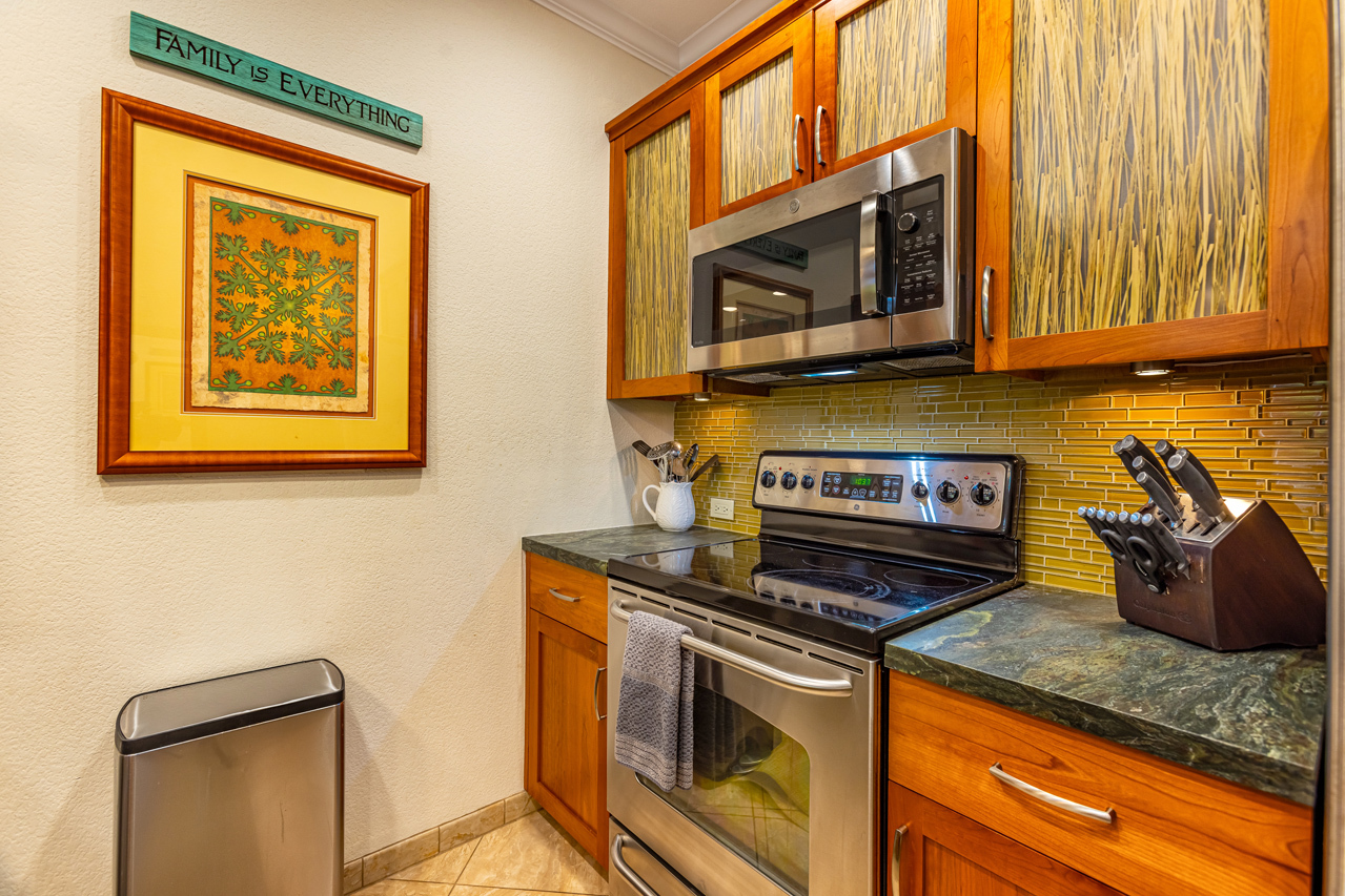Kitchen: