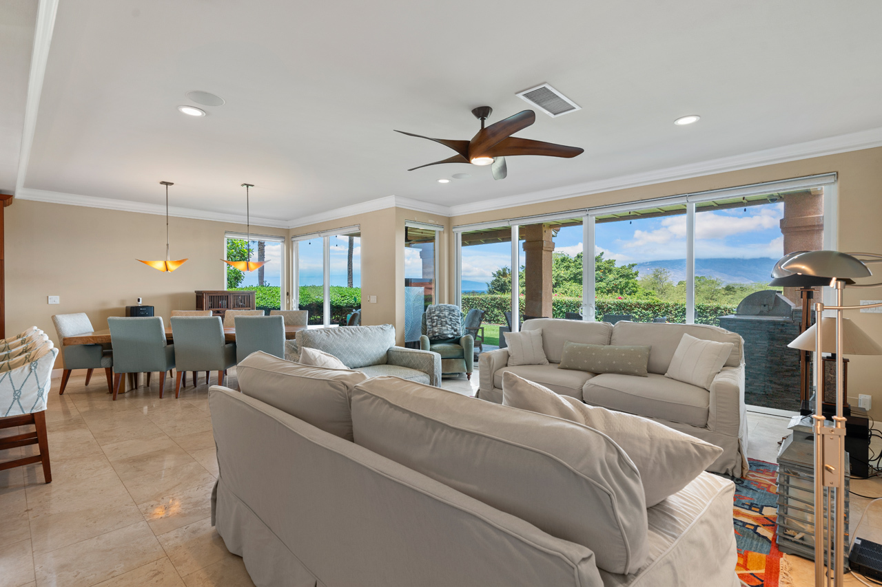 Living Room: