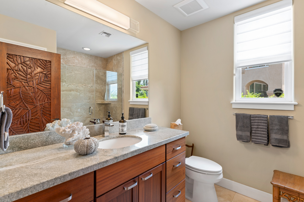 Bathroom 3: