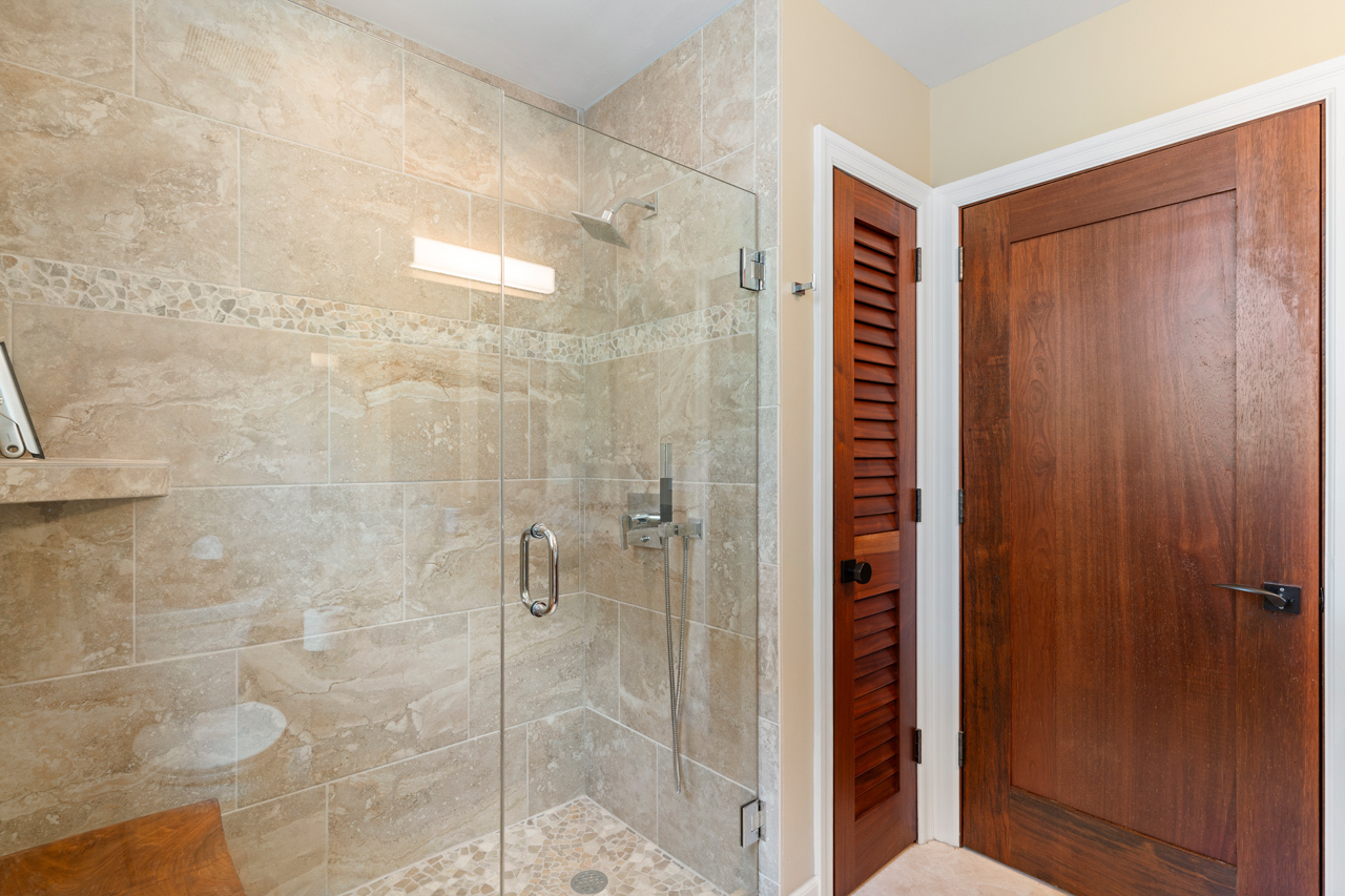 Bathroom 3: