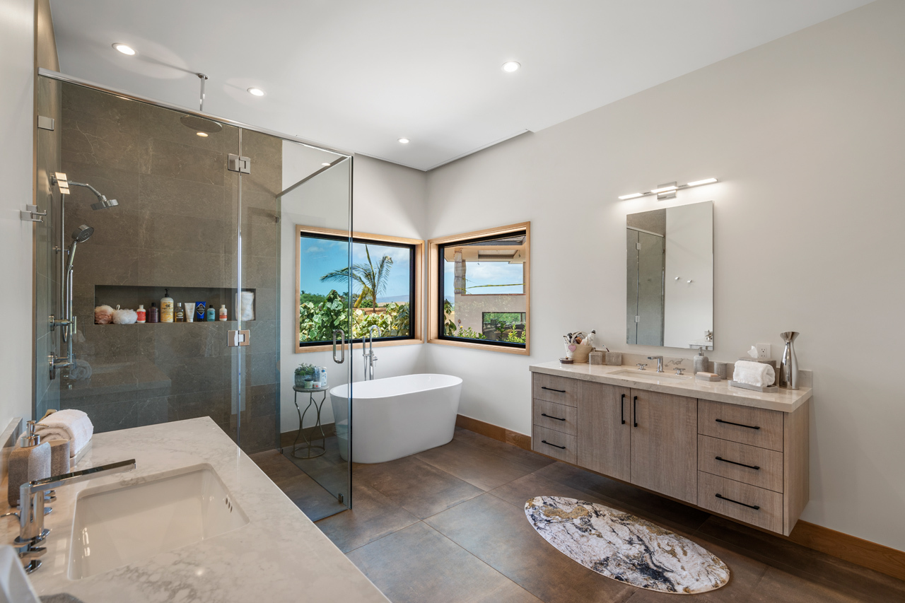 Primary Suite: Bathroom